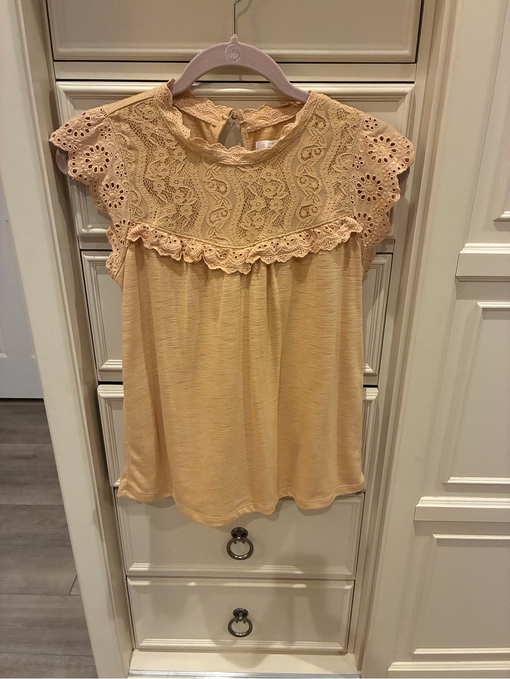 LC Lauren Conrad Cream Lace Yoke Flutter Sleeve Camisole